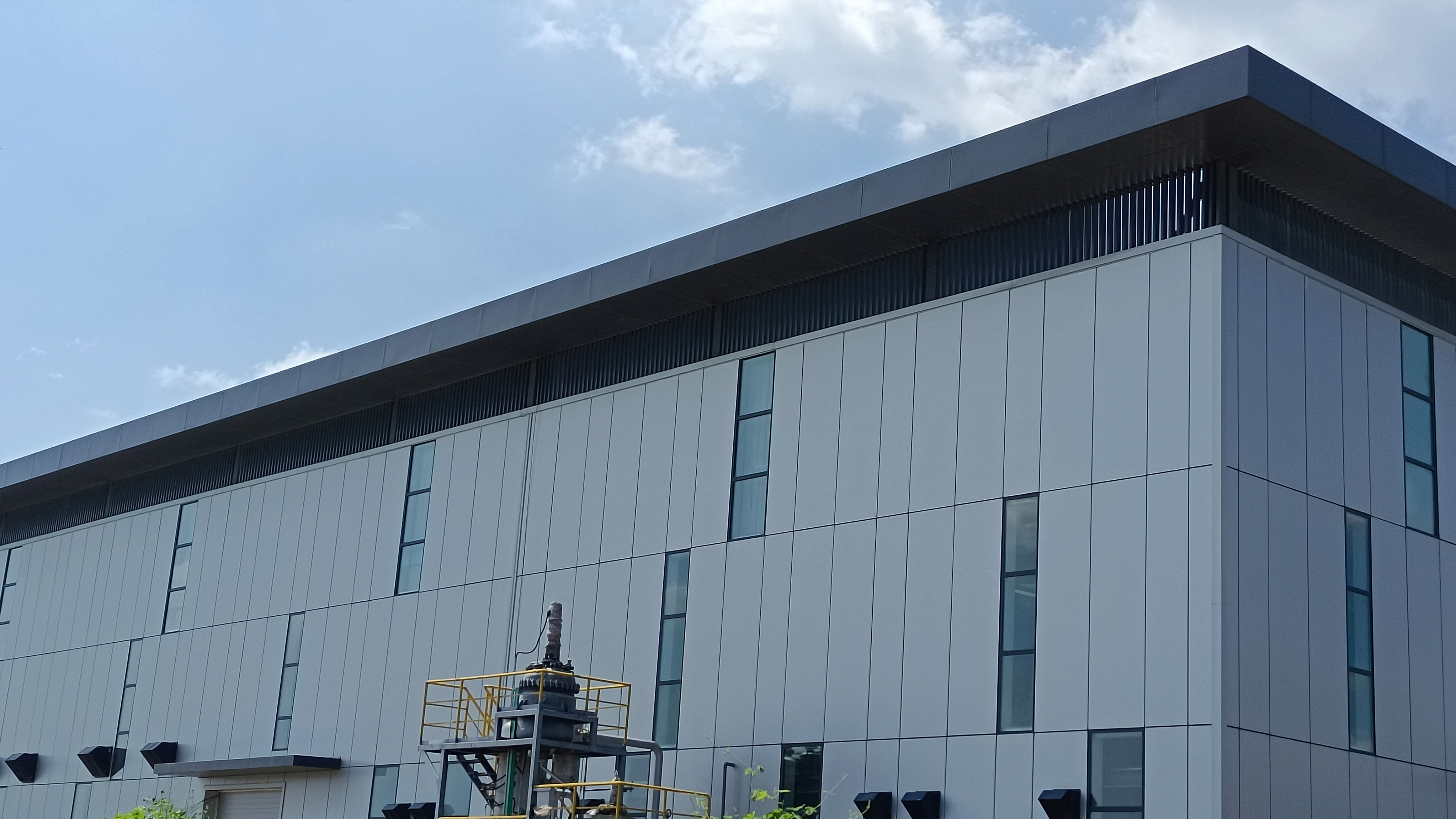 91麻豆国产福利品精岩（yán）棉夾芯板 | 萬向製動項目